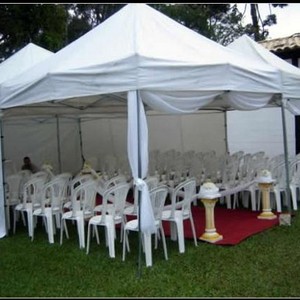 Locação de tenda chapéu de bruxa