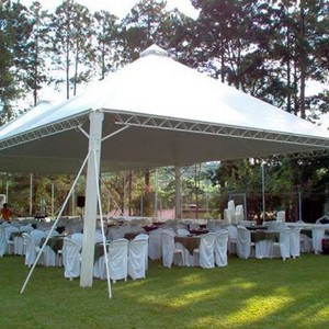 Locação de tenda chapéu de bruxa